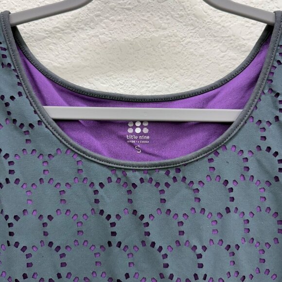Title Nine Nimblene Illusion Athletic Eyelet Gray Purple Dress Womens size Small - Picture 2 of 5